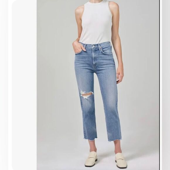 NWT Citizen of Humanity
Daphne Crop Jean
Wash - Lucky Charm
Size 32 - Picture 1 of 14